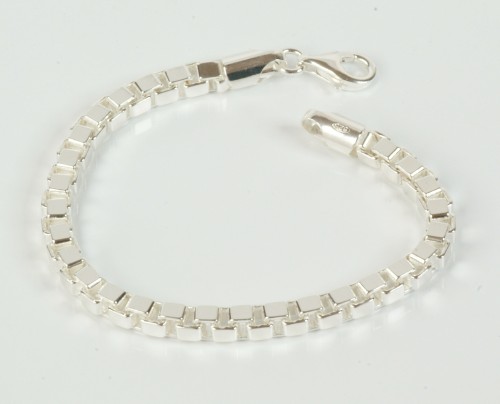 Sterling Silver Heavy Box Bracelet 7 Inches Long
